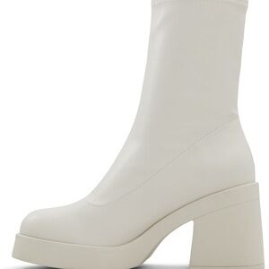 NWT Call It Spring Womens Steffanie Ankle Boot With Heel Size 11